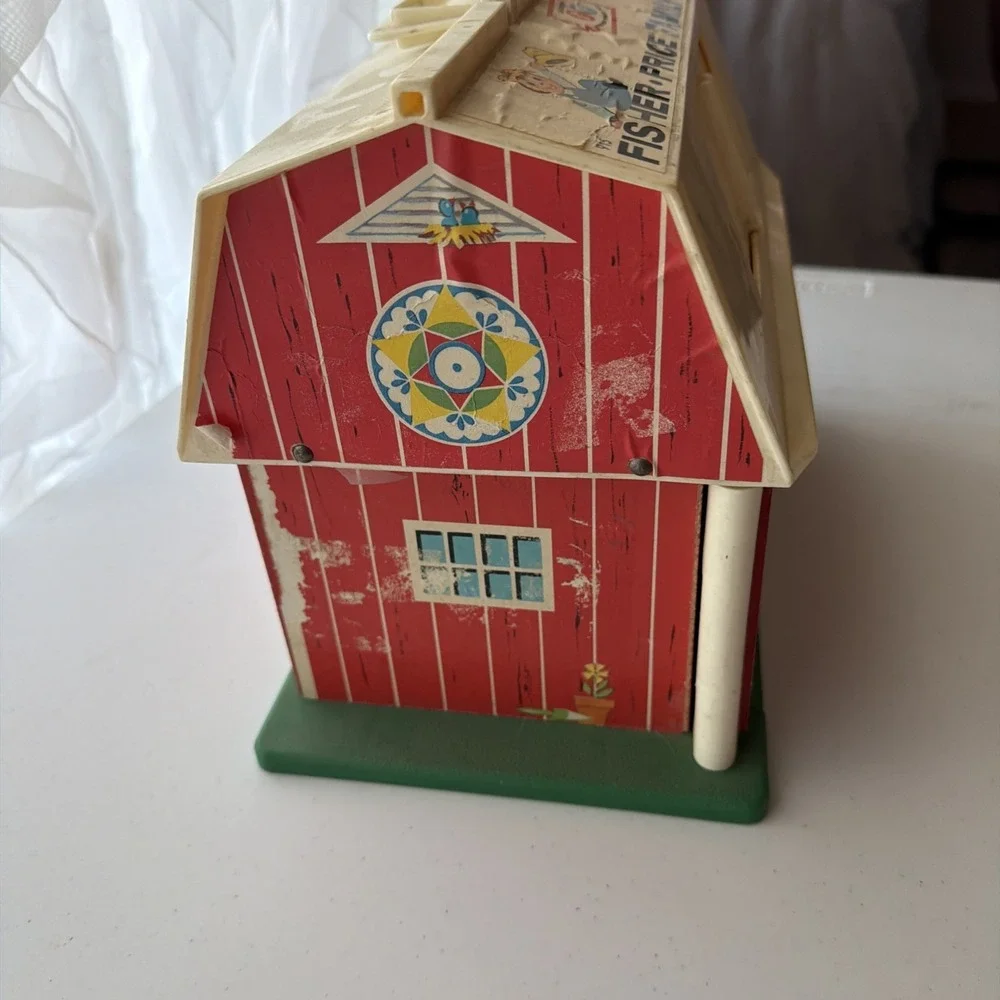 Vintage 1977 Fisher Price Play Family Farm #915 12 Little People!
